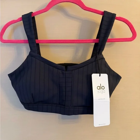 ALO Yoga Black Ribbed Support Sports Bra - Picture 6 of 10